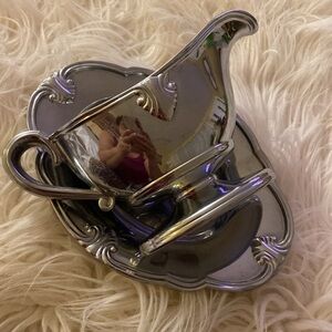 LENOX two pieces Gravi boat with under plate